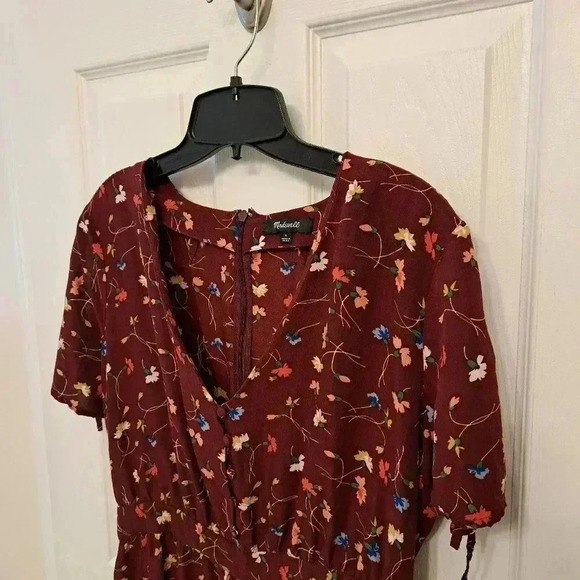 Madewell Floral  Romper Burgandy Size 6 Carnations Short Flutter Sleeve - Picture 15 of 16
